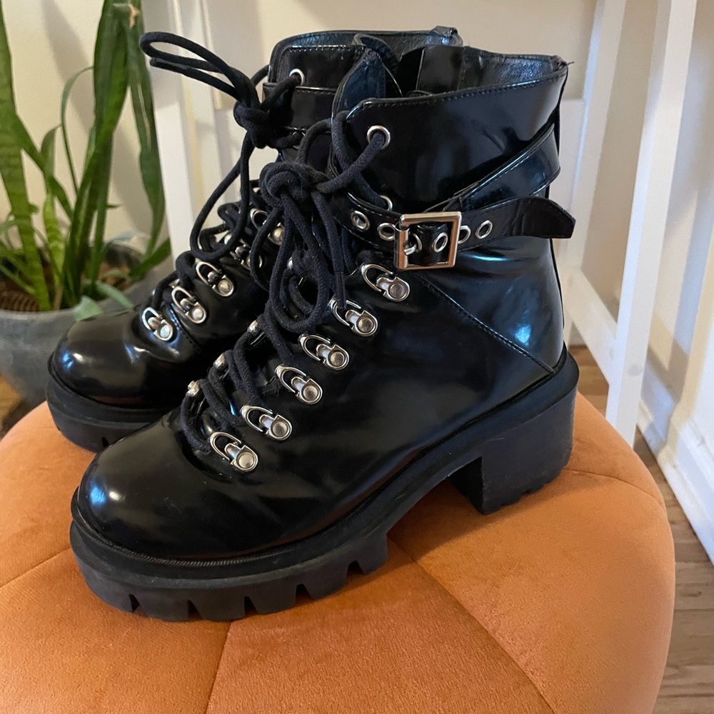 Jeffrey Campbell Black Combat Boots in Women’s Size 7